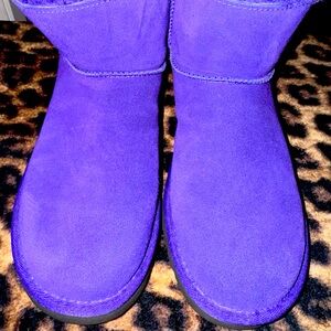 Ugg short boot